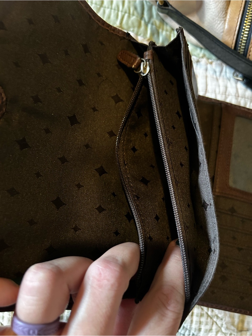 Vintage Fossil Wallet - Picture 9 of 13
